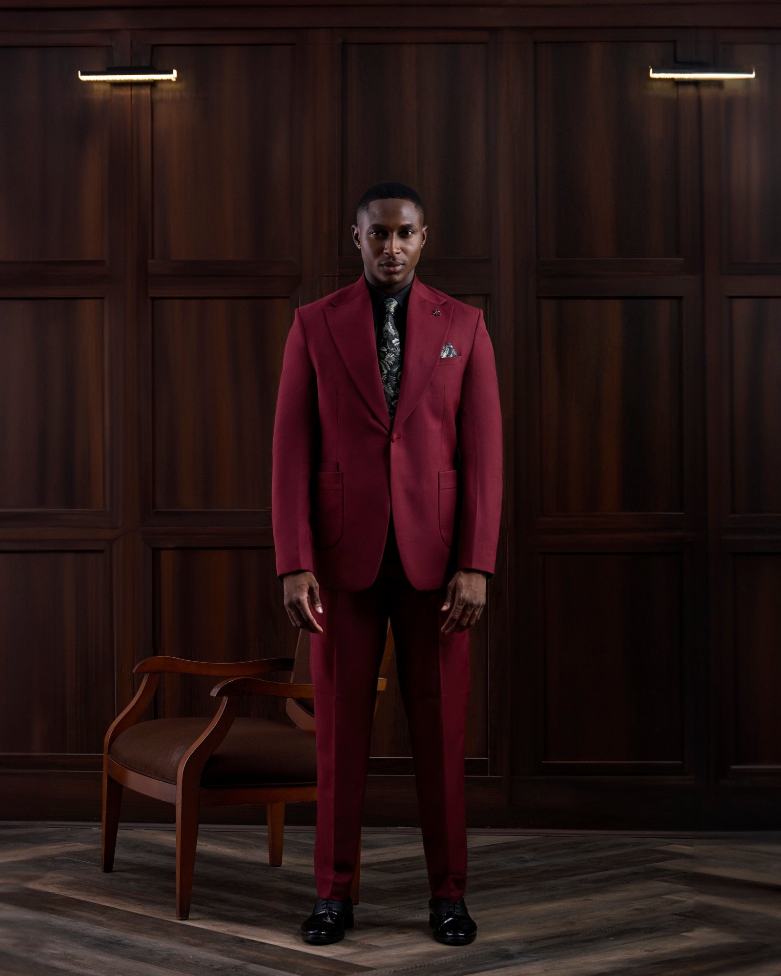 High-Wide Peak Lapel Suit – Side Pockets